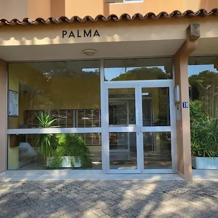 Joli Studio Renove Dans Station Balneaire.