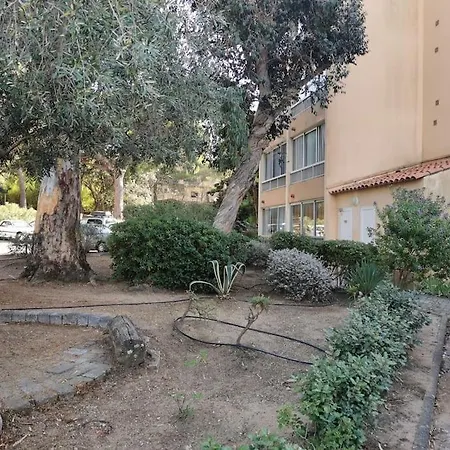 Joli Studio Renove Dans Station Balneaire.